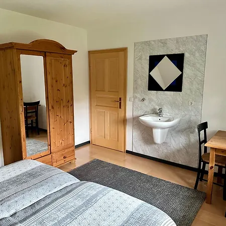 Muehlenstr 15 Og Lägenhet *